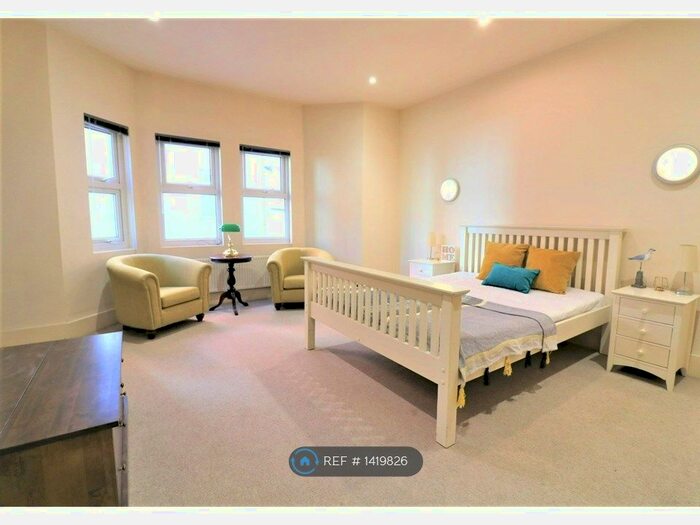 1 Bedroom Flat To Rent In The Ridge, Nottingham, NG7