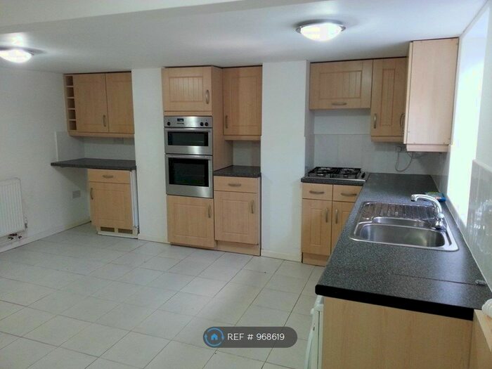 2 Bedroom Terraced House To Rent In Blackhouse Road, Huddersfield HD2