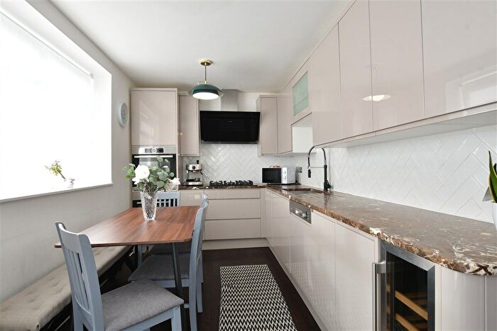 4 Bedroom End Of Terrace House For Sale In Colson Road, Loughton, Essex, IG10