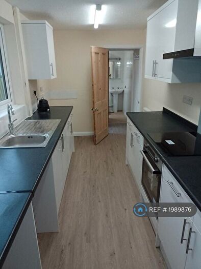 3 Bedroom Terraced House To Rent In Glentworth Road, Nottingham, NG7