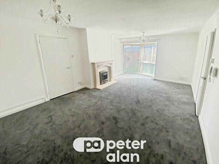 2 Bedroom Flat To Rent In Maes Brynna, CF44