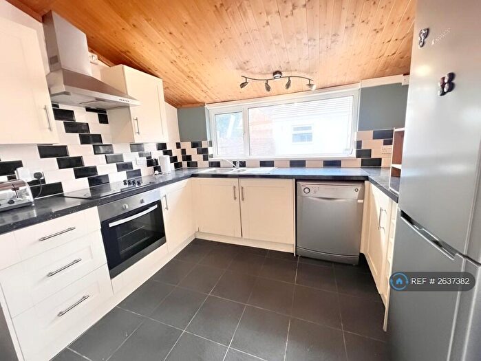 5 Bedroom Terraced House To Rent In Edington Avenue, Cardiff, CF14