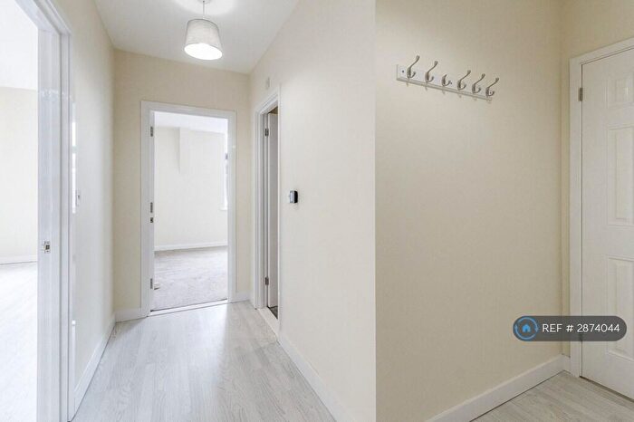 1 Bedroom Flat To Rent In Cannon Street, Wellingborough, NN8