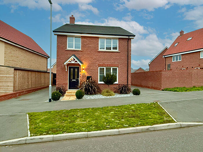 4 Bedroom Detached House For Sale In Ramsay Drive, Leighton Buzzard, LU7