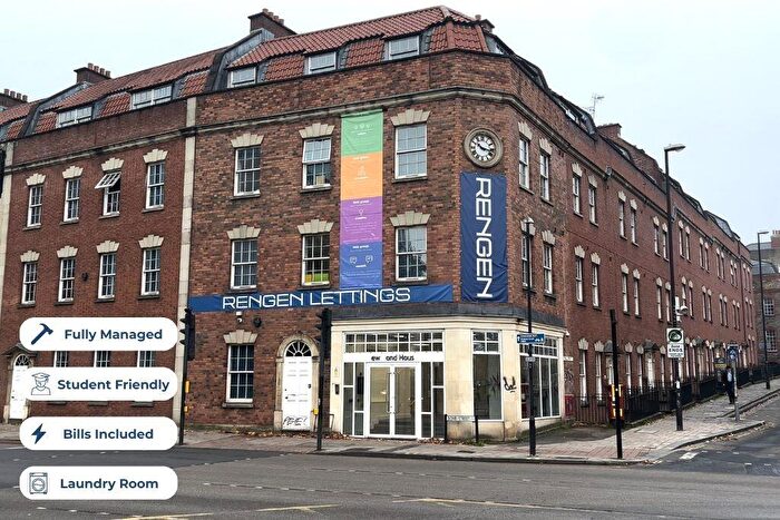 2 Bedroom Flat To Rent In Bond Street, Bristol, BS2