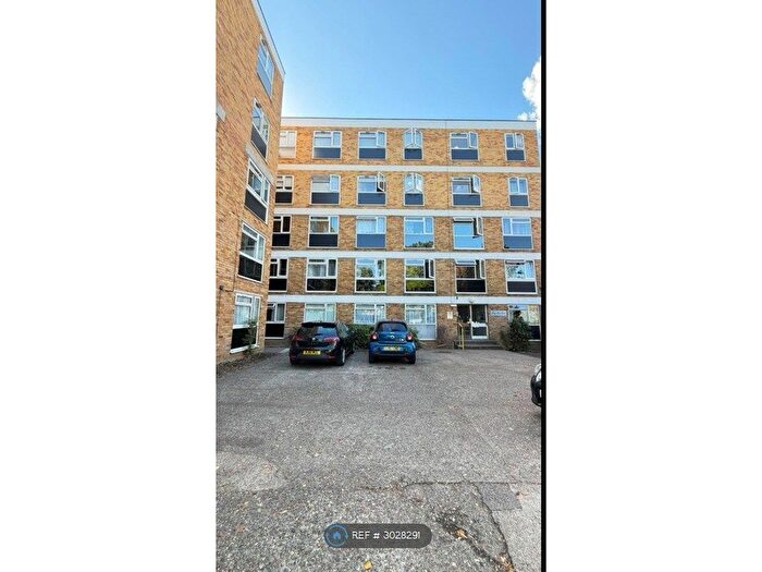2 Bedroom Flat To Rent In Argyle Road, London, W13