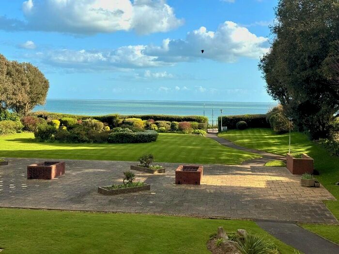 3 Bedroom Apartment For Sale In Manor Road, Bournemouth, Dorset, BH1