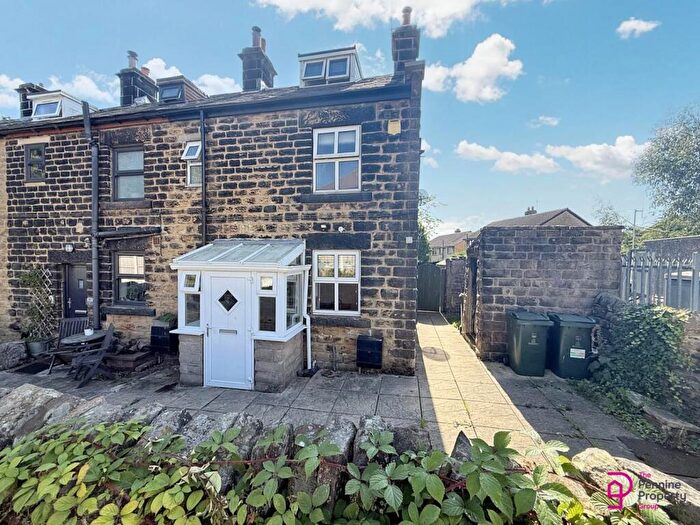 2 Bedroom Cottage To Rent In Sheffield Road, Oxspring, Sheffield, S36