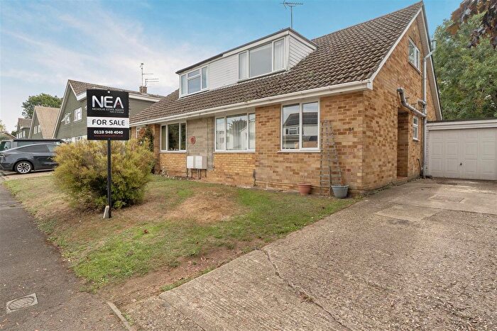 3 Bedroom Semi Detached House For Sale In Carlton Road, Caversham, Reading, RG4