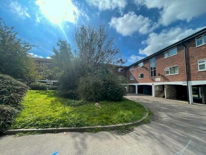 1 Bedroom Flat To Rent In Chidham Close, Havant, PO9