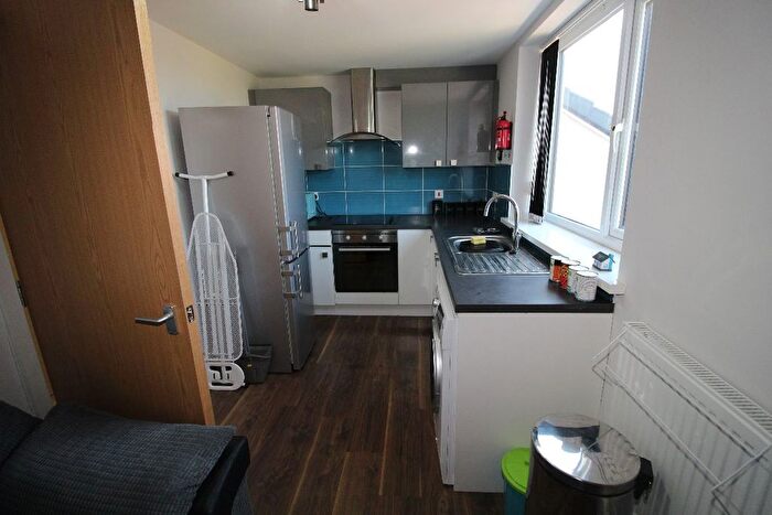 3 Bedroom Flat To Rent In Hawkins Street, Flat, Preston, Lancashire, PR1