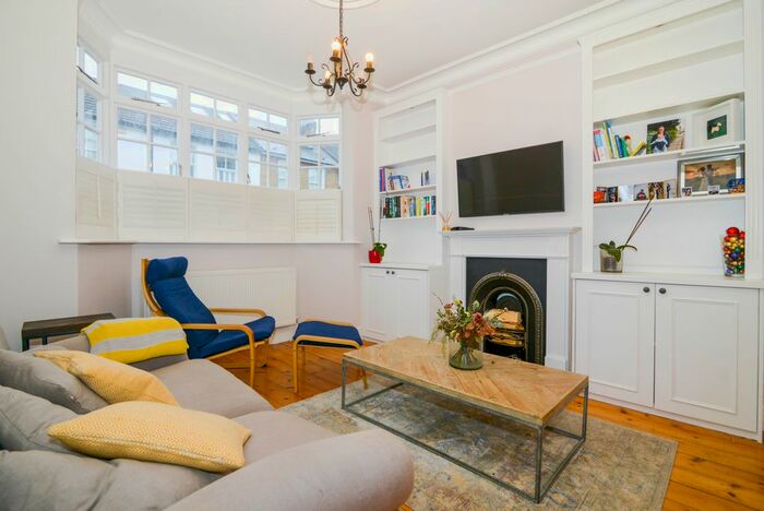 2 Bedroom Terraced House To Rent In Kings Road, East Sheen, SW14