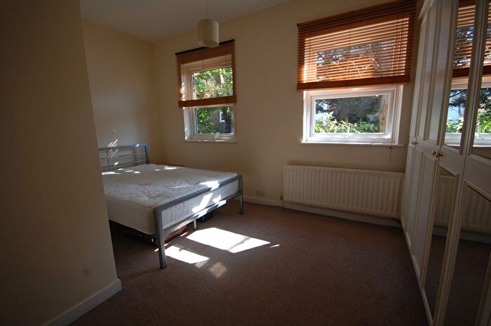 2 Bedroom Flat To Rent In Brooks Road, Chiswick, W4