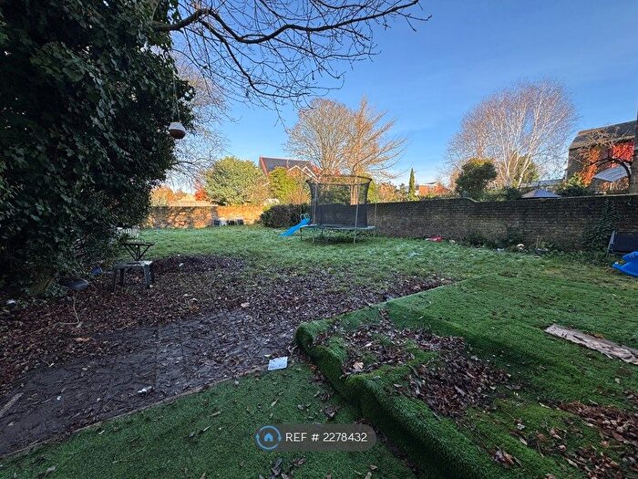 1 Bedroom Studio To Rent In Madeley Road, London, W5