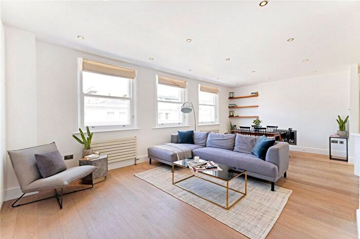 2 Bedroom Flat To Rent In De Vere Gardens, Kensington, London, W8