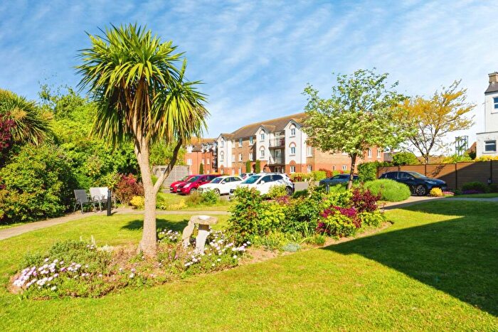 2 Bedroom Apartment For Sale In Wellington Court (Deal), Deal, CT14