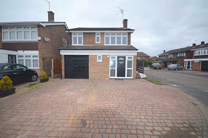 4 Bedroom Detached House To Rent In Harrier Close, Hornchurch, Essex, RM12