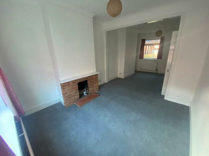 2 Bedroom House To Rent In Baker Street, Northampton, NN2