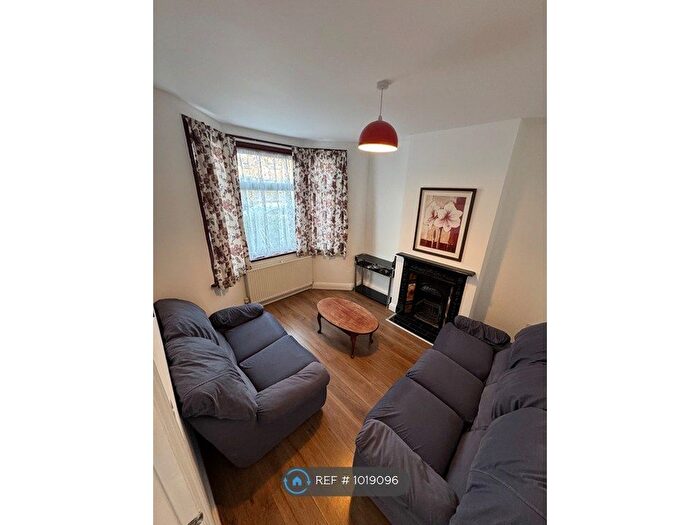 5 Bedroom Terraced House To Rent In Denton Road, Enfield, N18