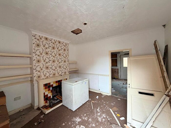 2 Bedroom End Of Terrace House For Sale In Portland Terrace, Gainsborough, Lincolnshire, DN21
