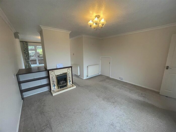 3 Bedroom SemiDetached House To Rent In Hollywell Road, Mitcheldean