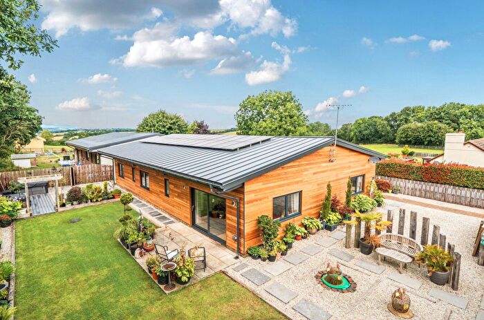 4 Bedroom Bungalow For Sale In Cheriton Bishop, Exeter, EX6