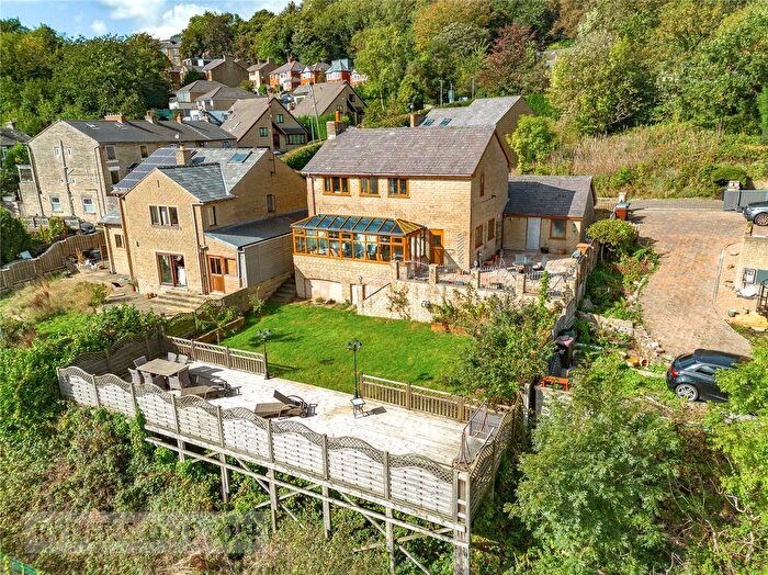 4 Bedroom Detached House For Sale In Woodmeadow Court, Mossley, OL5