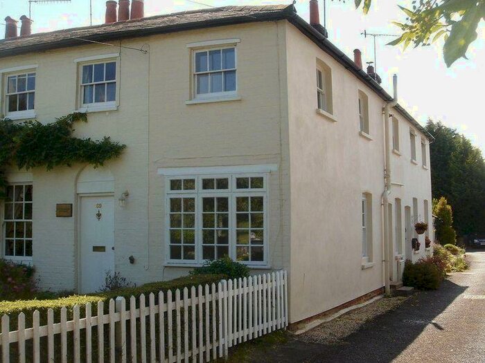 1 Bedroom End Of Terrace House To Rent In Alton, GU34