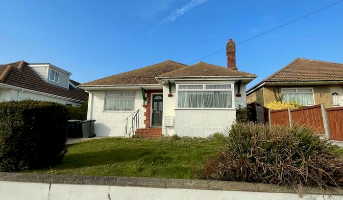 2 Bedroom Bungalow To Rent In West Cliff Drive, Herne Bay, CT6
