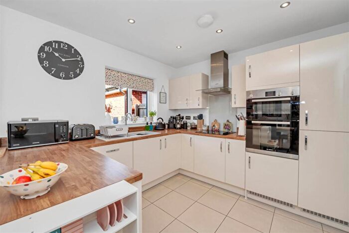 4 Bedroom Detached House For Sale In Myrtlewood Road, Bury St. Edmunds, IP32