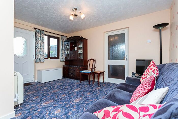 2 Bedroom Semi-detached House For Sale In Martinfield, Fulwood, PR2