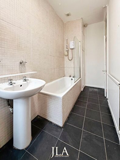 1 Bedroom Flat To Rent In Flat, London Road, Leicester, LE2
