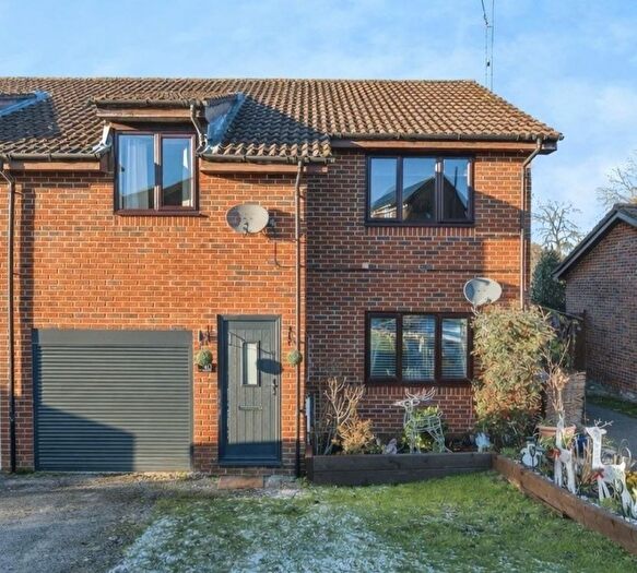 2 Bedroom Maisonette For Sale In Jenner Way, Romsey, SO51