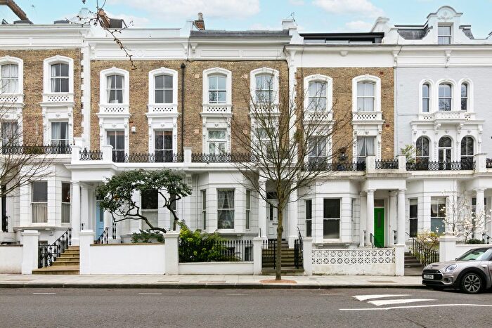 1 Bedroom Flat To Rent In St. Charles Square, London, W10