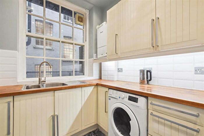 2 Bedroom Apartment To Rent In Park Road, London, NW1
