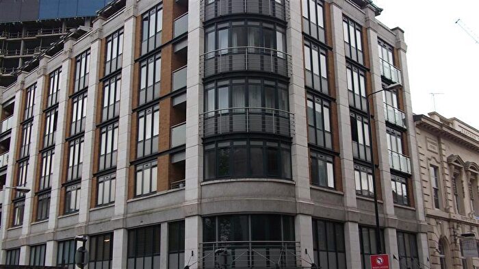 2 Bedroom Apartment To Rent In Leman Street, London, E1