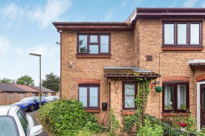 1 Bedroom End Of Terrace House For Sale In Meadow View, Hithermoor Road, Staines-Upon-Thames, Surrey, TW19