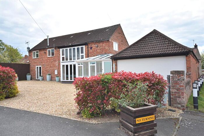 3 Bedroom House For Sale In Sparrow Lane, Long Bennington, NG23