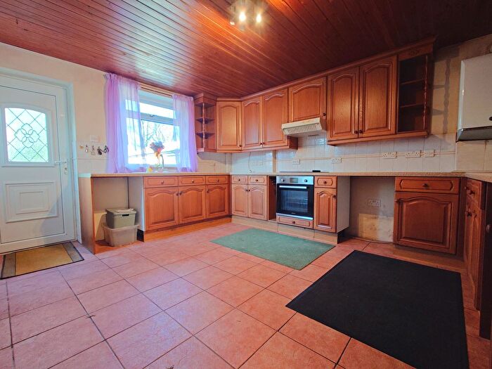 2 Bedroom Detached Bungalow For Sale In Kinnersley Avenue, Kidsgrove, Stoke-On-Trent, ST7