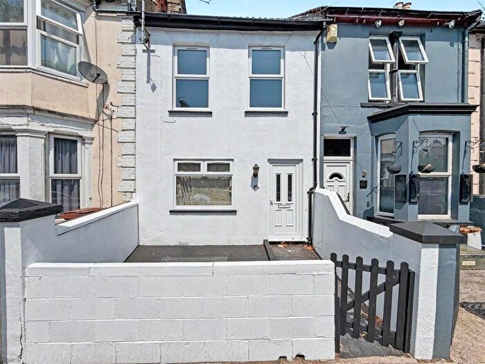 3 Bedroom Terraced House For Sale In Copenhagen Road, Gillingham, Kent, ME7