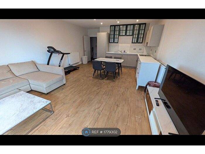 2 Bedroom Flat To Rent In Frank Searle Passage, London, E17