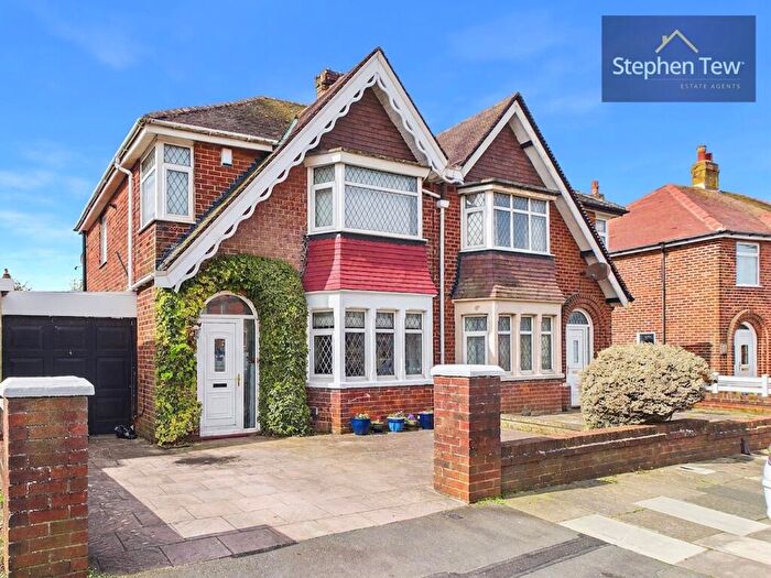 3 Bedroom Semi Detached House For Sale In Everest Drive, Bispham, FY2