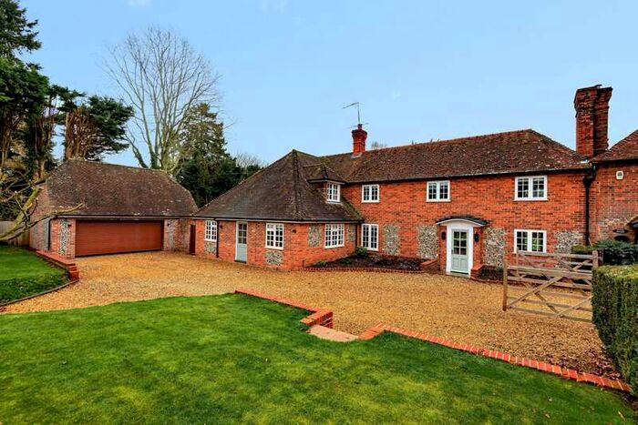 4 Bedroom Semi-Detached House For Sale In Bix, Henley-on-thames, RG9