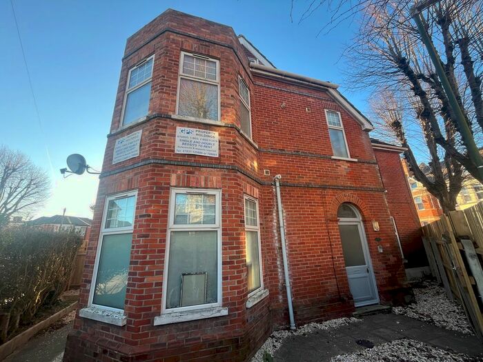 1 Bedroom Studio To Rent In Cecil Road, Bournemouth, BH5