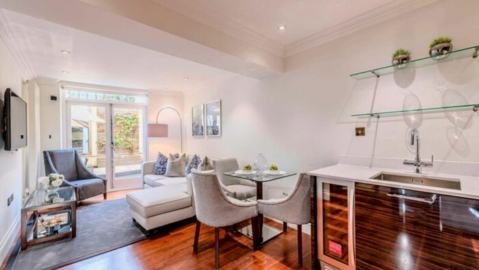 1 Bedroom Flat To Rent In Kensington Garden Square, Bayswater, W2