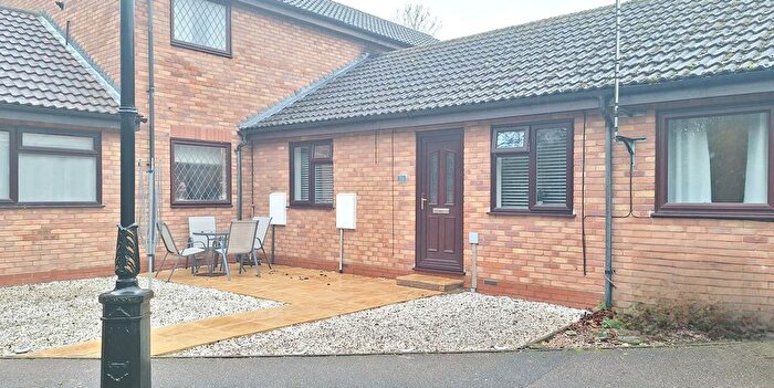1 Bedroom Terraced Bungalow For Sale In Robbs Walk, St Ives, Cambridgeshire., PE27