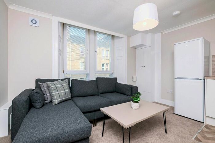 2 Bedroom Flat To Rent In Balmore Street, Stobswell, Dundee, DD4