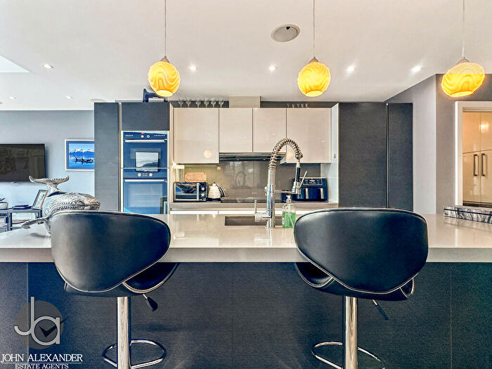 4 Bedroom Detached House For Sale In Lexden Road, Colchester, CO3