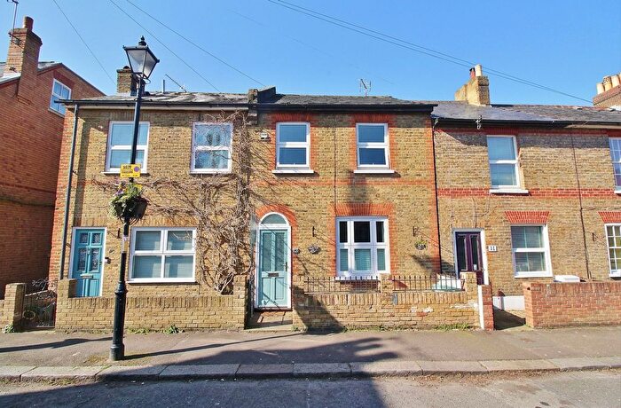 3 Bedroom Terraced House For Sale In Algar Road, Isleworth, TW7