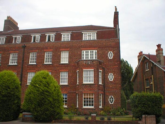 2 Bedroom Flat To Rent In Henstead Court, Devonshire Road, Southampton, SO15